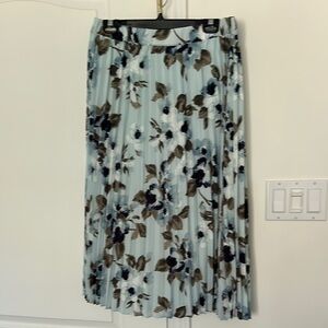 RW&CO. Blue A-Line Midi Skirt with Pleats